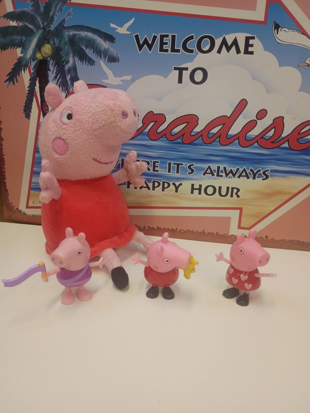 Peppa Pig Plush and Figure Set - Pink